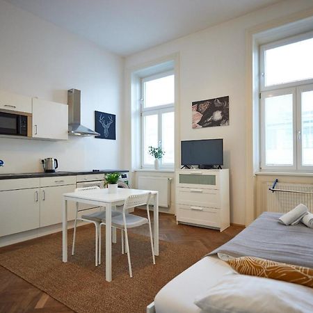 Nice Studio Close To Metro III Apartamento Viena Exterior foto