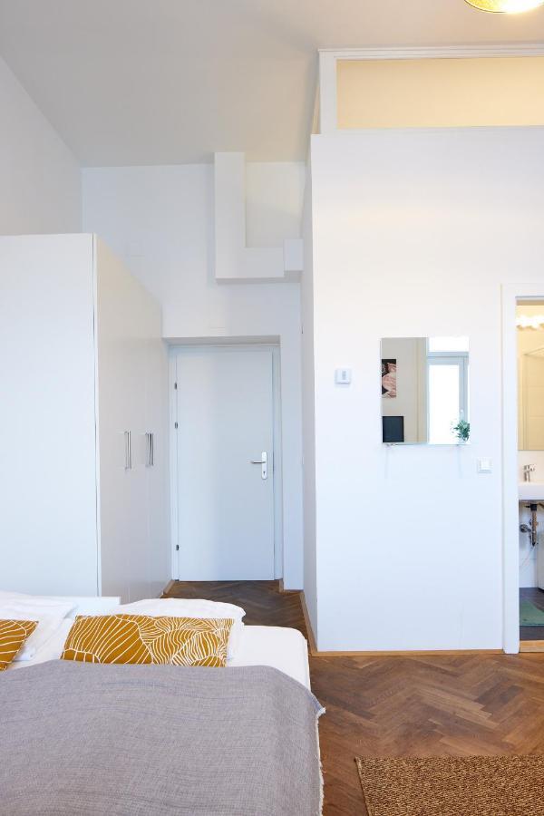 Nice Studio Close To Metro III Viena Exterior foto