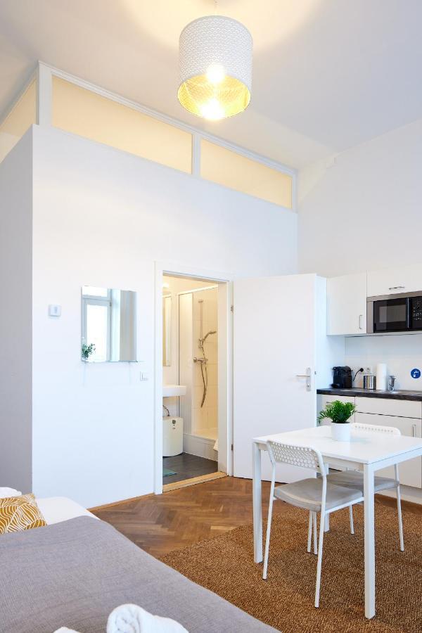Nice Studio Close To Metro III Viena Exterior foto